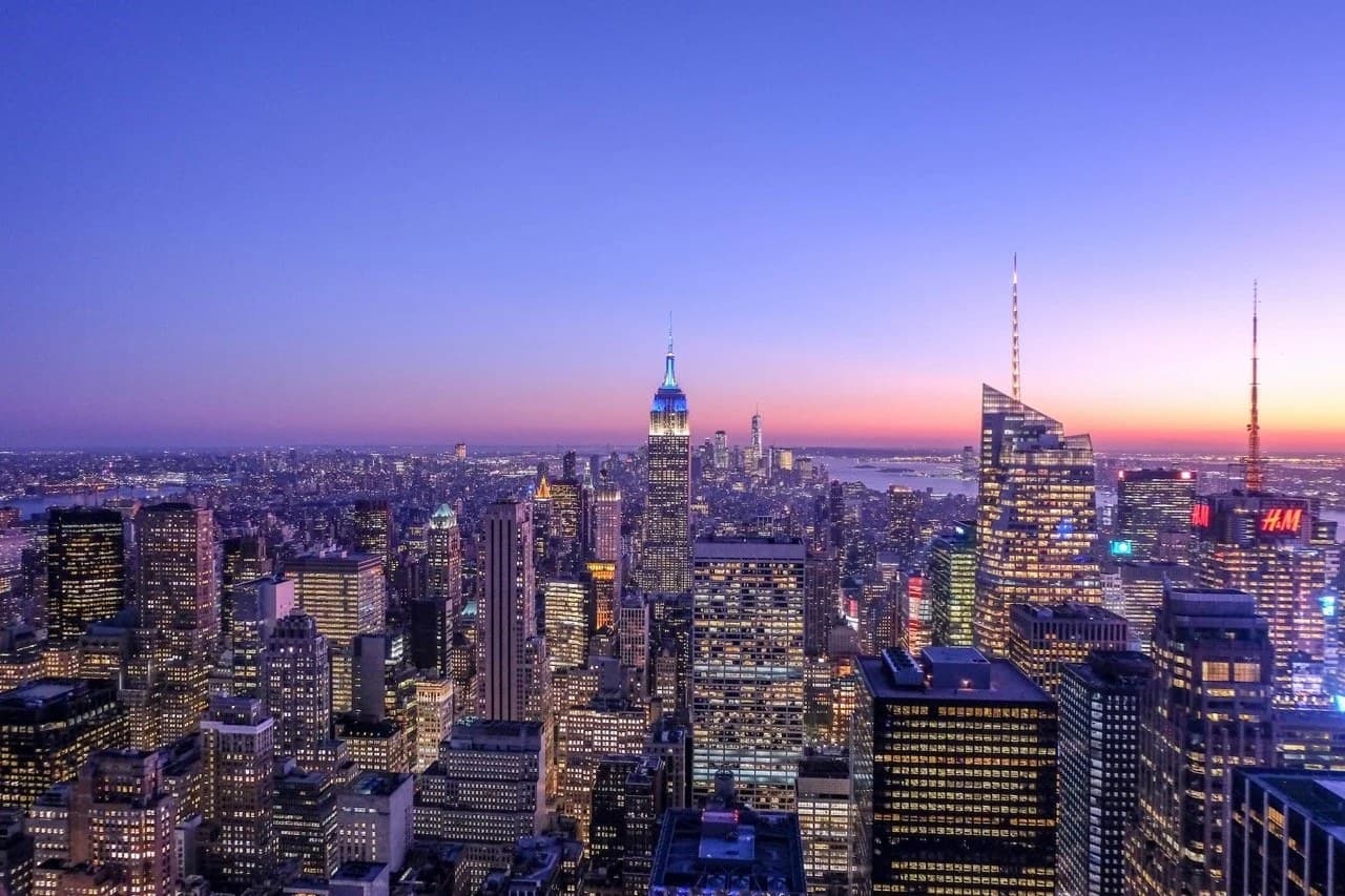 The photograph 20:12 New York was read from